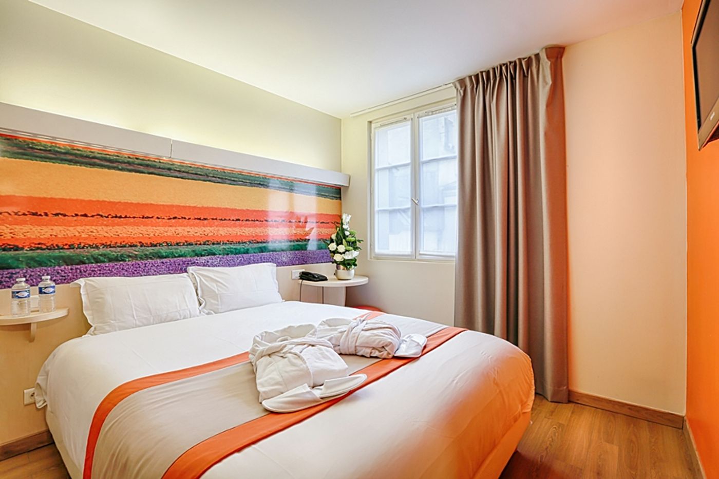 Comfort-Hotel-Paris-La-Fayette-General-view-4