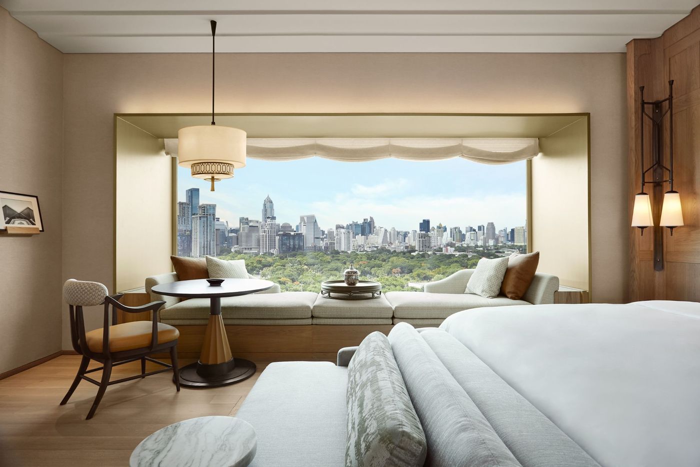 Dusit-Thani-Bangkok-Room-32