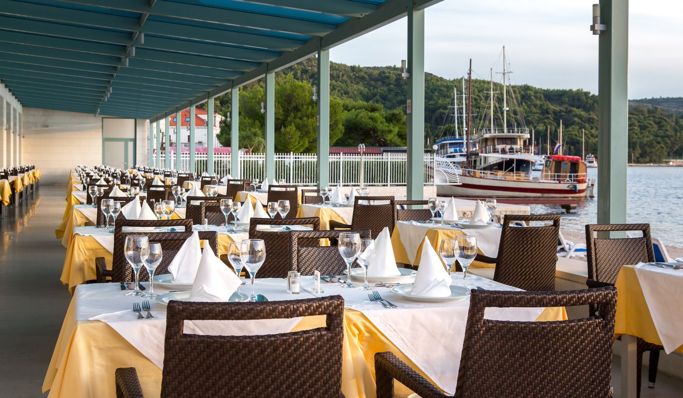 Admiral-Grand-Hotel-Terrace-11