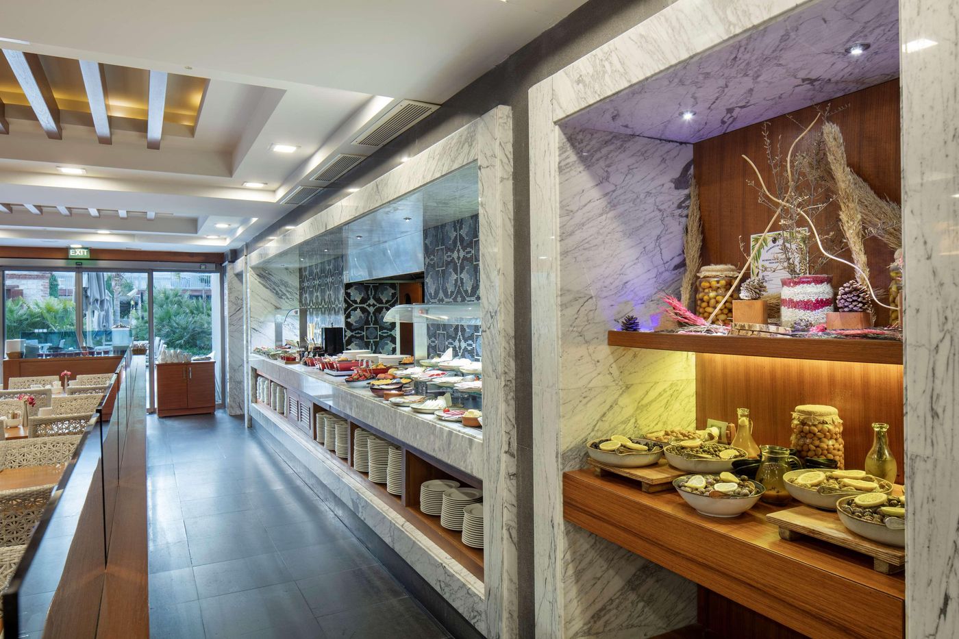 DoubleTree-by-Hilton-Kusadasi-Restaurant-47