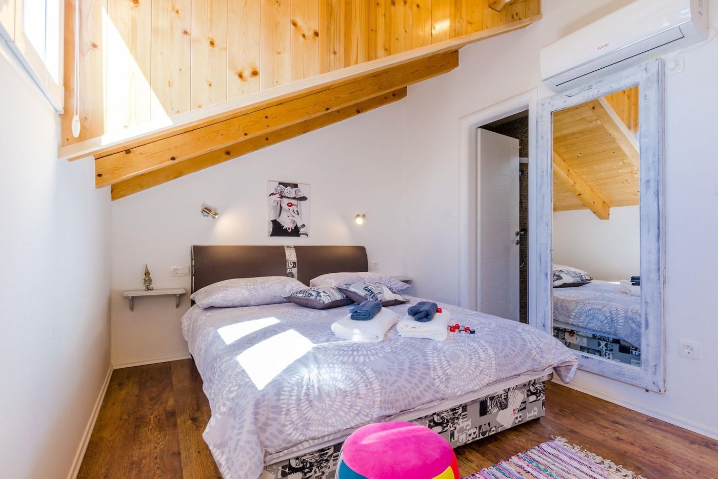 Guest-House-Nikolina-Room-23