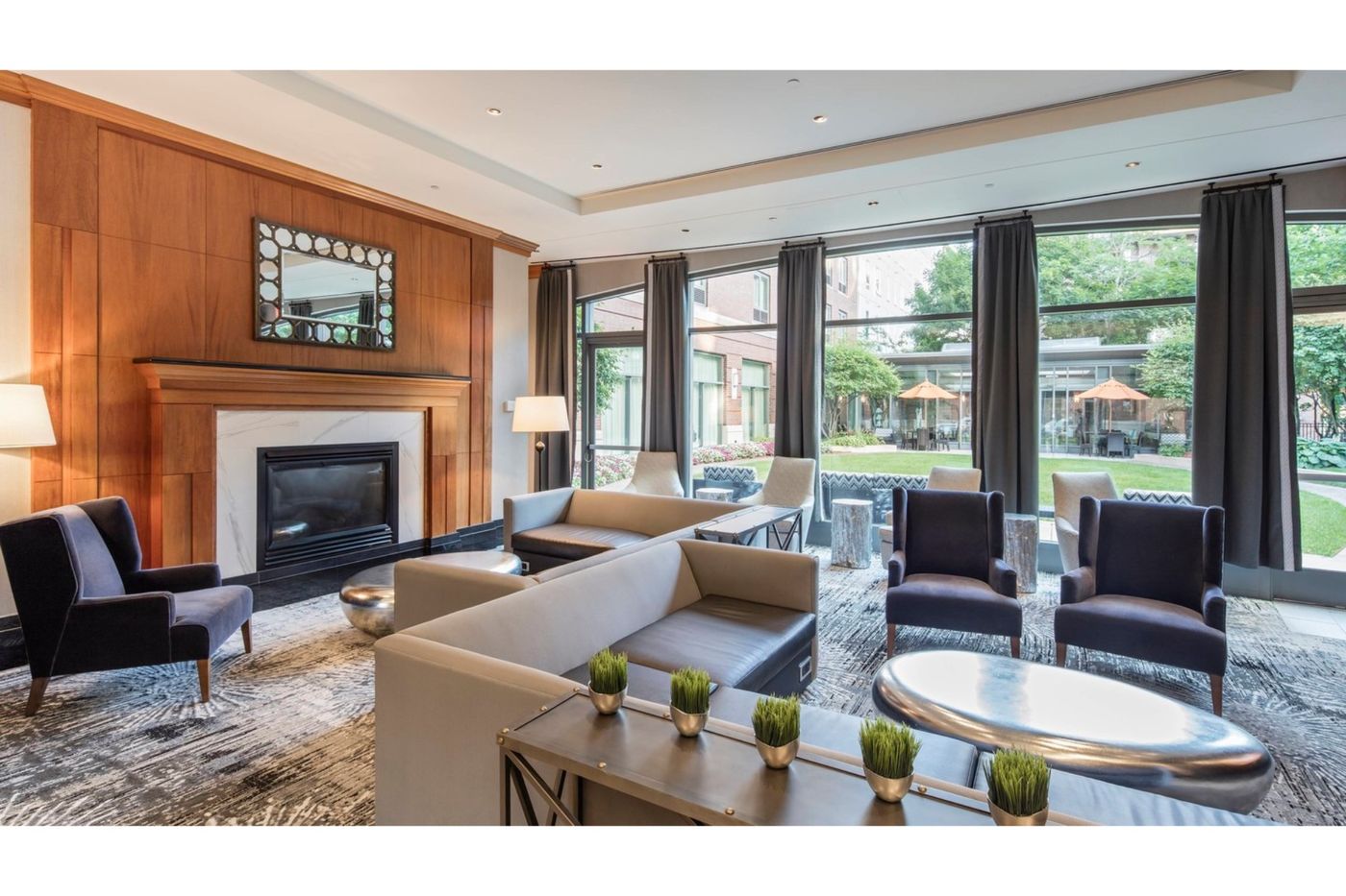 Courtyard-Boston-Brookline-Lobby-2