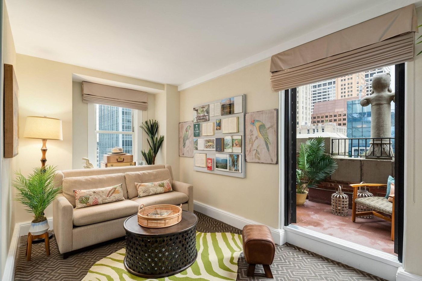 The-Lexington-Hotel--Autograph-Collection-Room-2