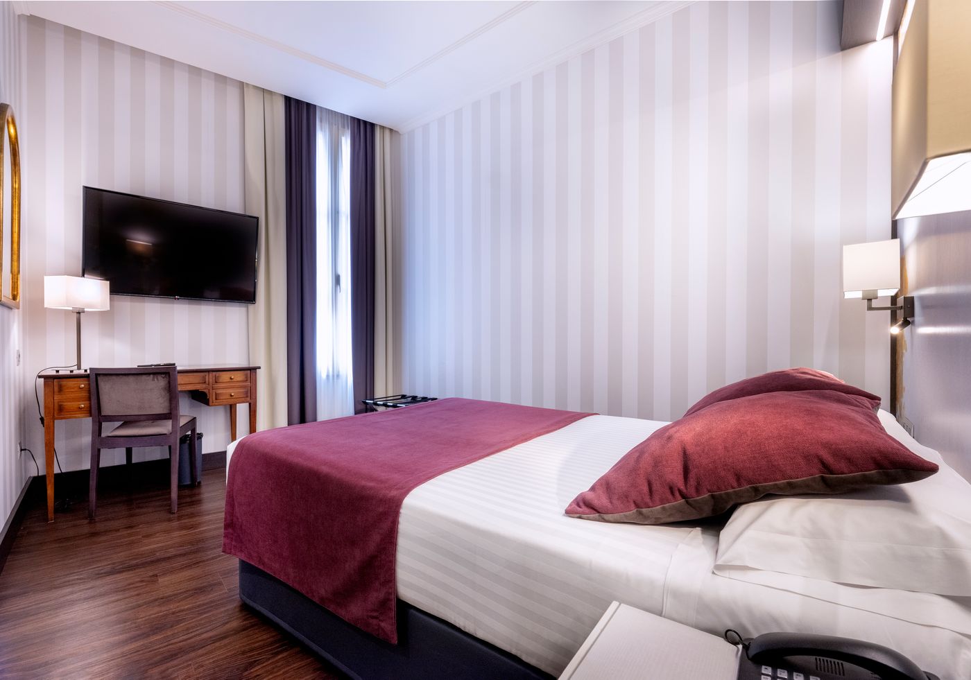 Palacio-San-Martin-Room-27