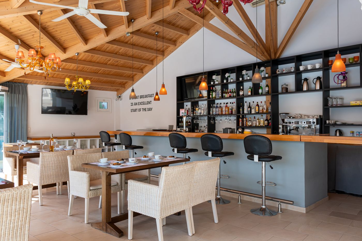 Nana-Angela-Apartments-Bar-45