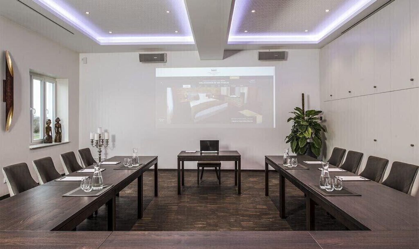 Höll am Main - Germany - RUESSELSHEIM - Conferences - 2