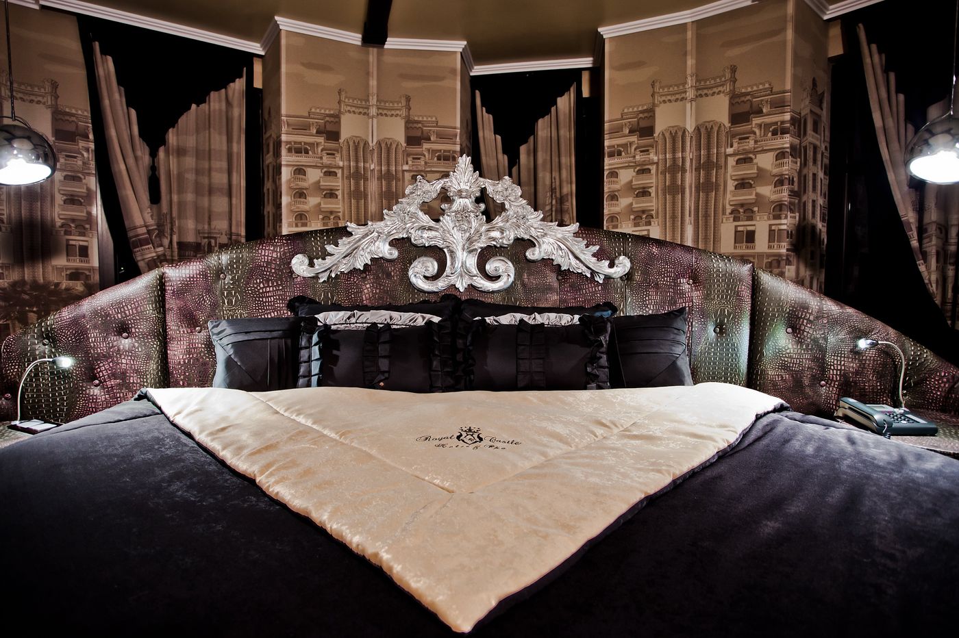 Royal-Castle-Room-32