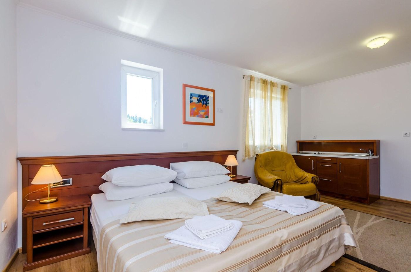 Apartments---Rooms-V-M-Room-38