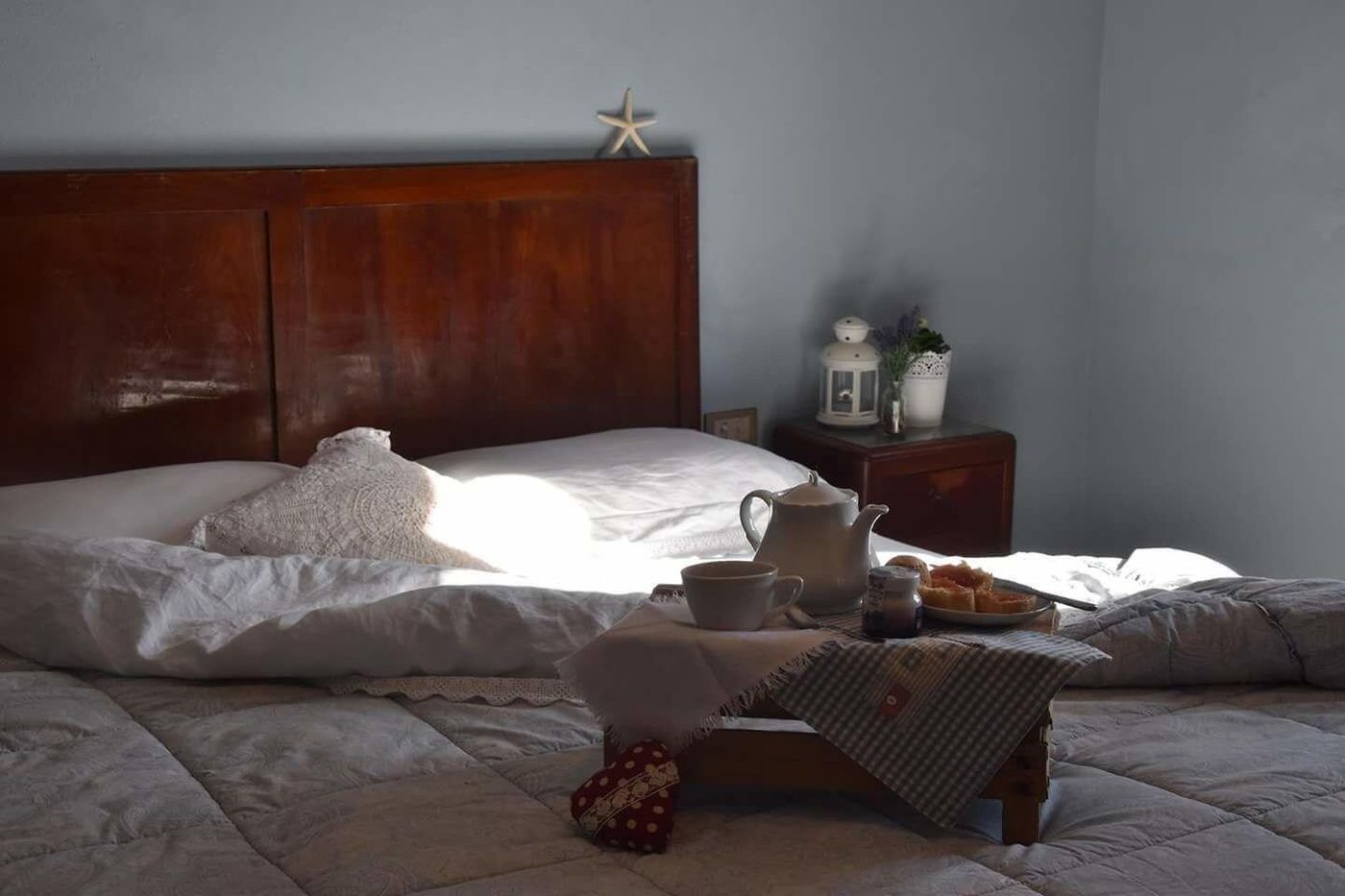 Bed-And-Breakfast-Country-Hill-Room-6