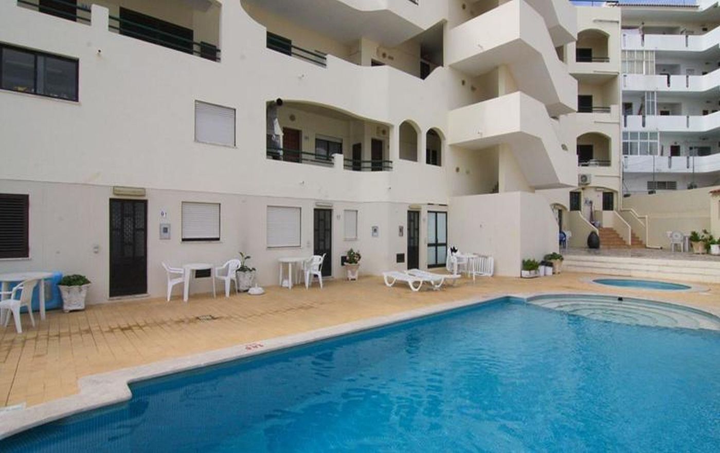 Cheerfulway-Cerro-Atlantico-Apartamentos-Pool-3