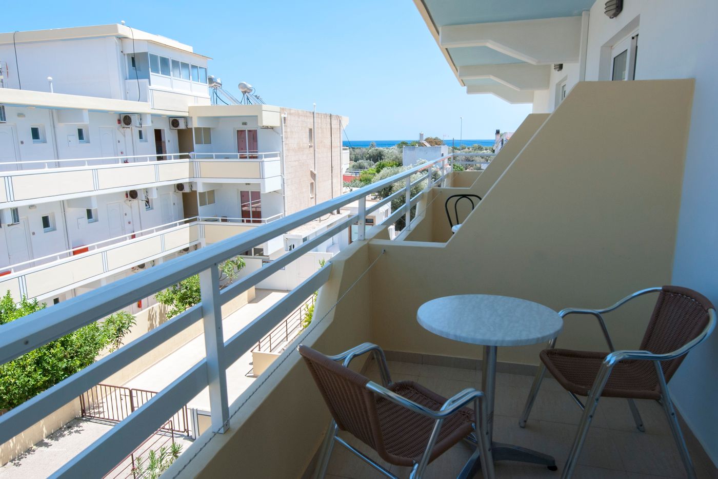 Georgia-Apartments-Room-28