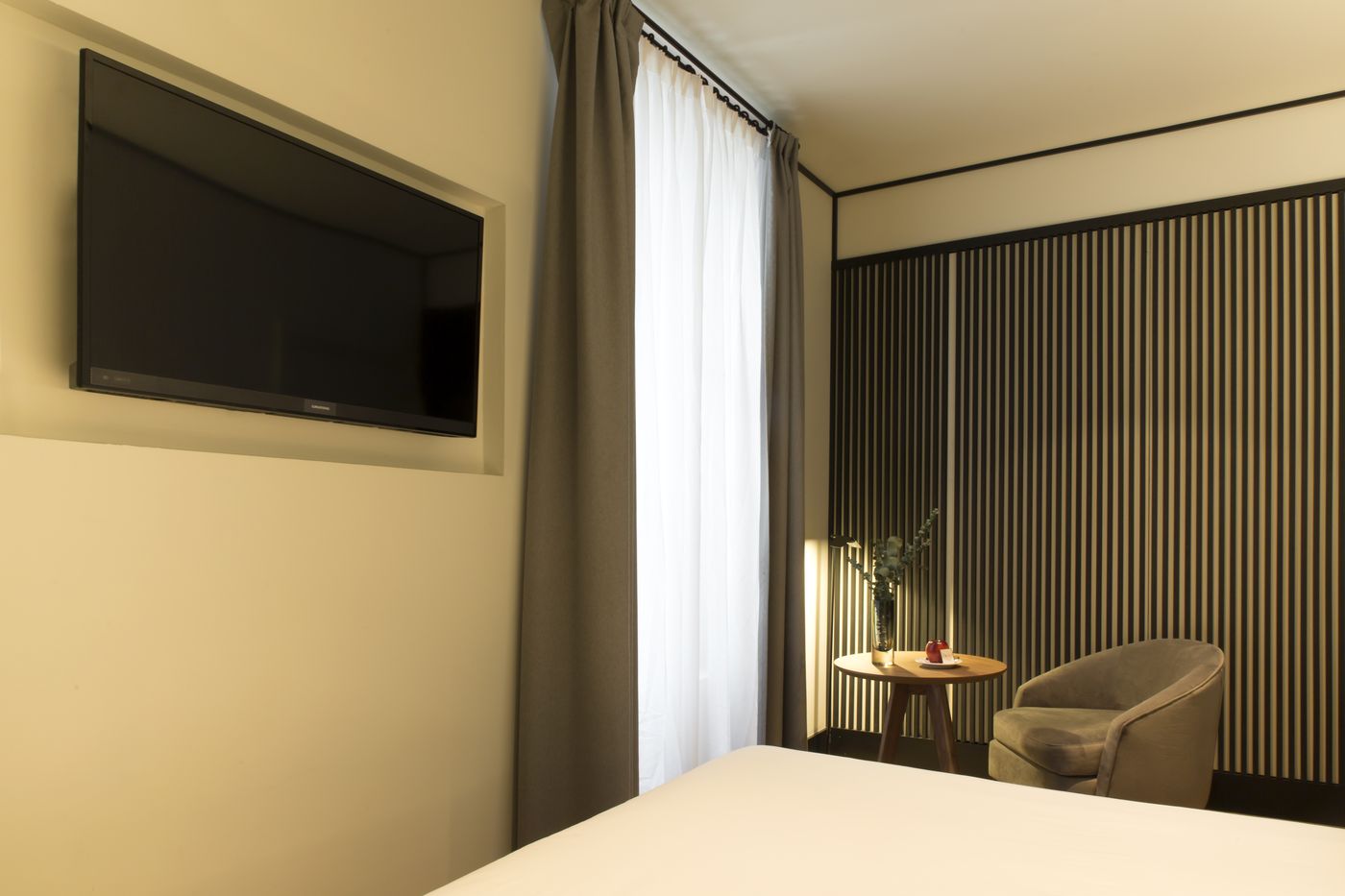 ICON-Embassy-Room-21