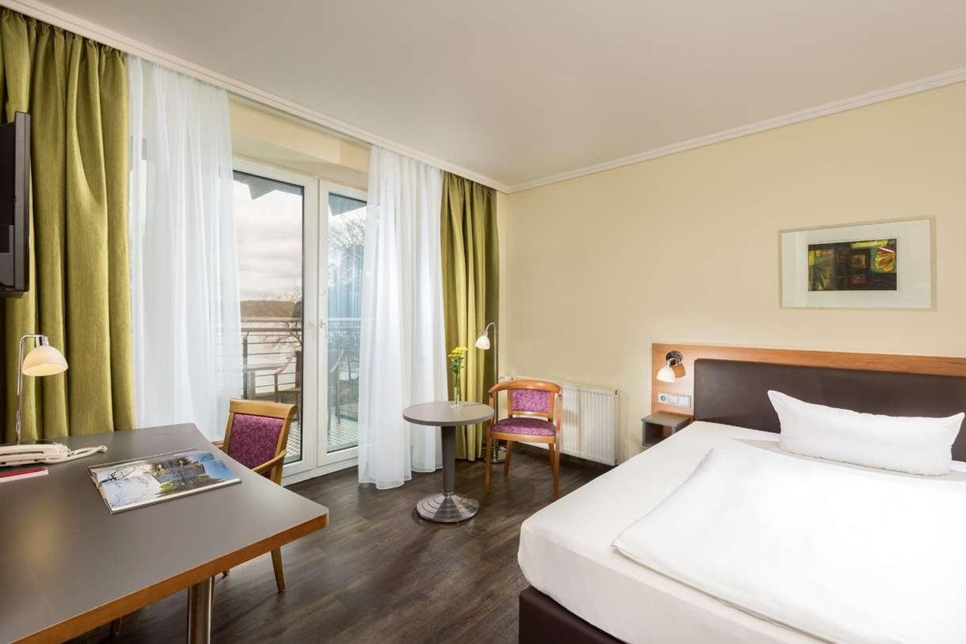 Seminaris-Seehotel-Potsdam-Room-10