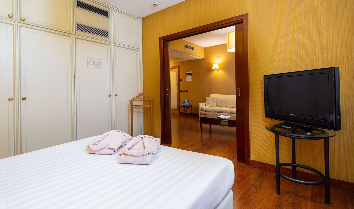 Best-Western-Air-Hotel-Linate-Room-5