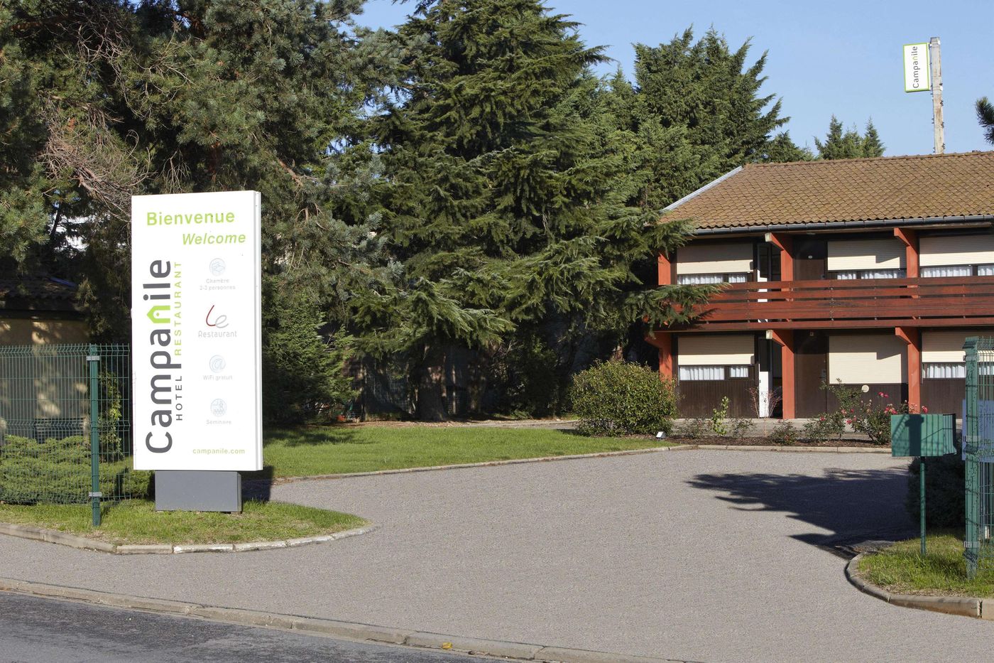 Campanile Villefranche Sur Saone - France - VILLEFRANCHE SUR SAÔNE - General view - 8