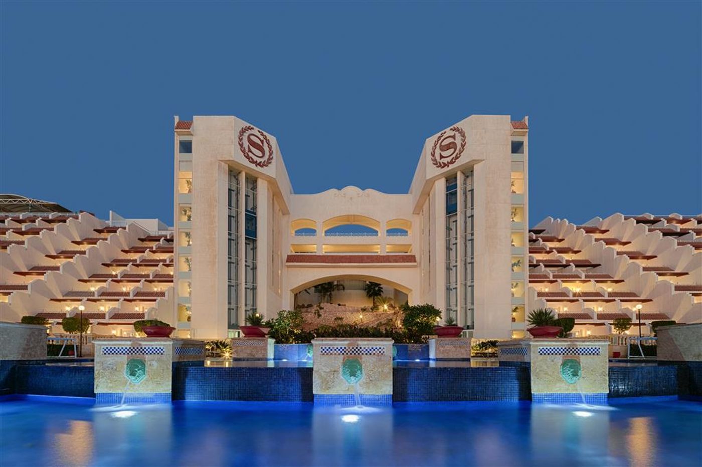 Sheraton-Sharm-Hotel-Main-Building-General-view-9