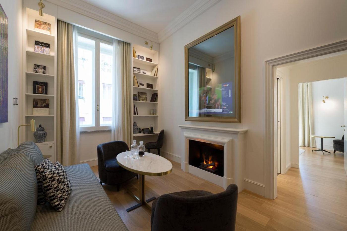 Elizabeth-Unique-Hotel-Room-31