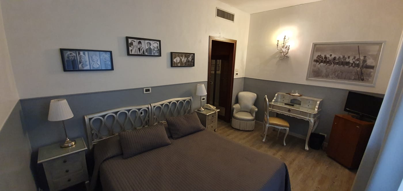 Admiral-Hotel-Room-30