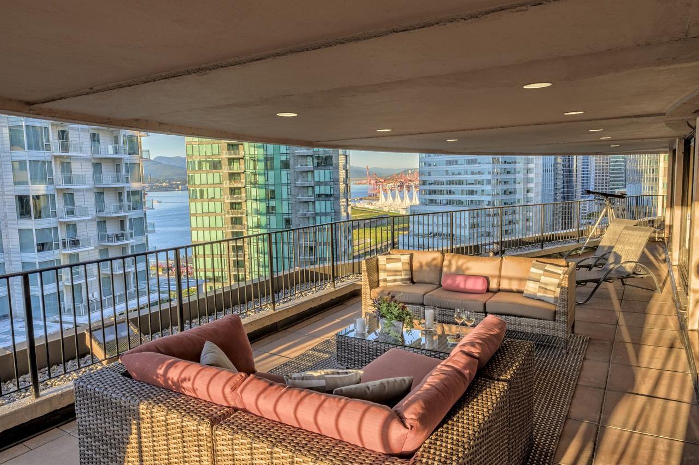 Pinnacle-Hotel-Harbourfront-Terrace-26