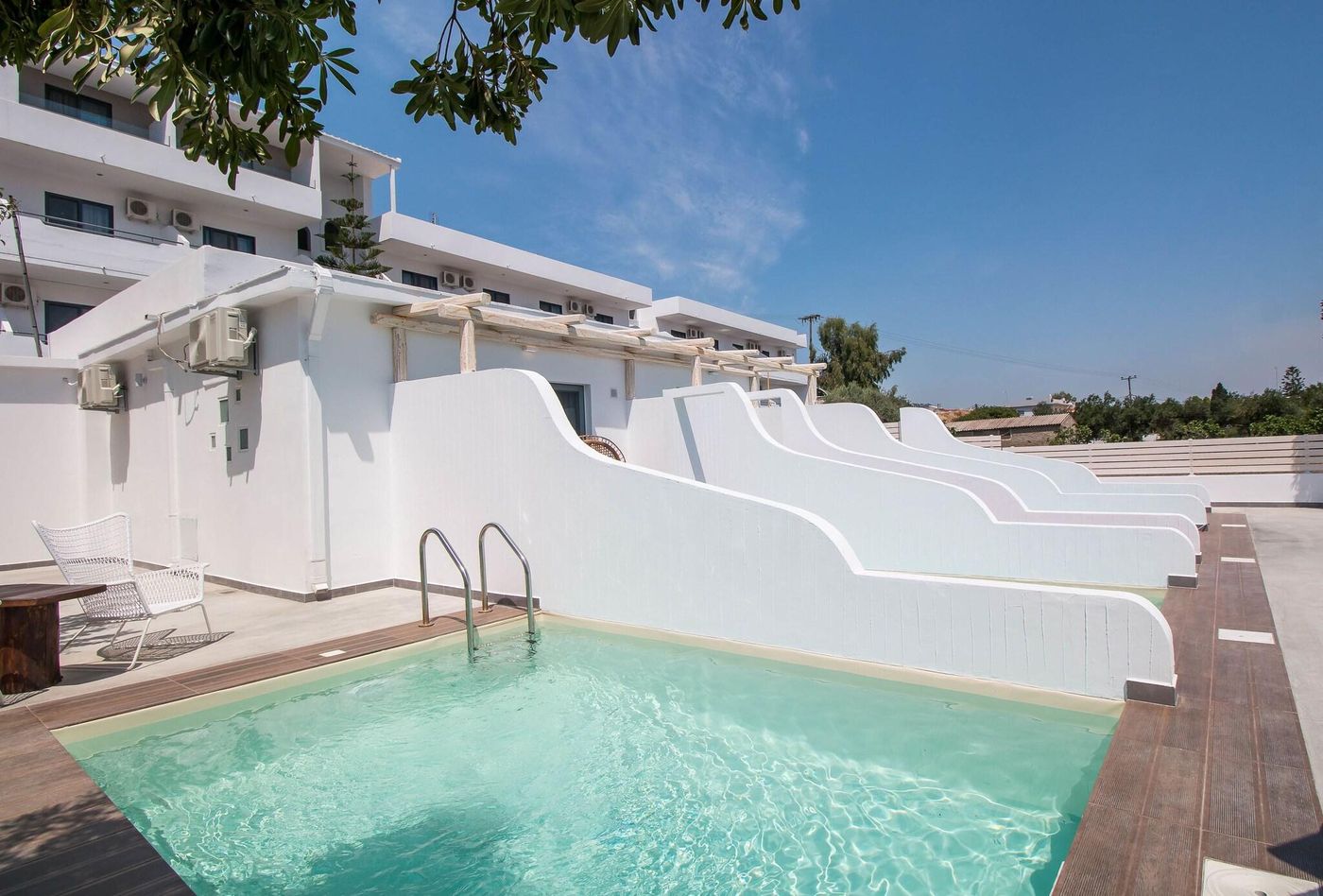 Malibu-Boutique-Pool-7