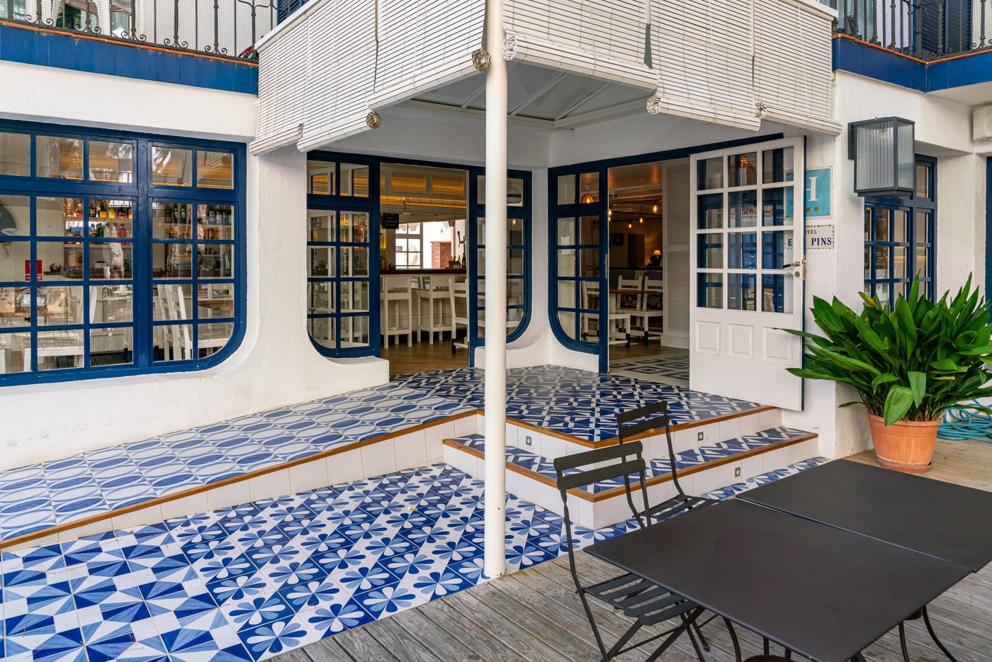 Els-Pins-Hotel-General-view-42