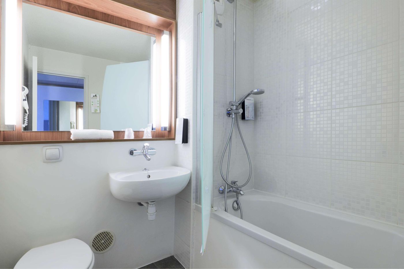 Campanile-Argenteuil-Room-41