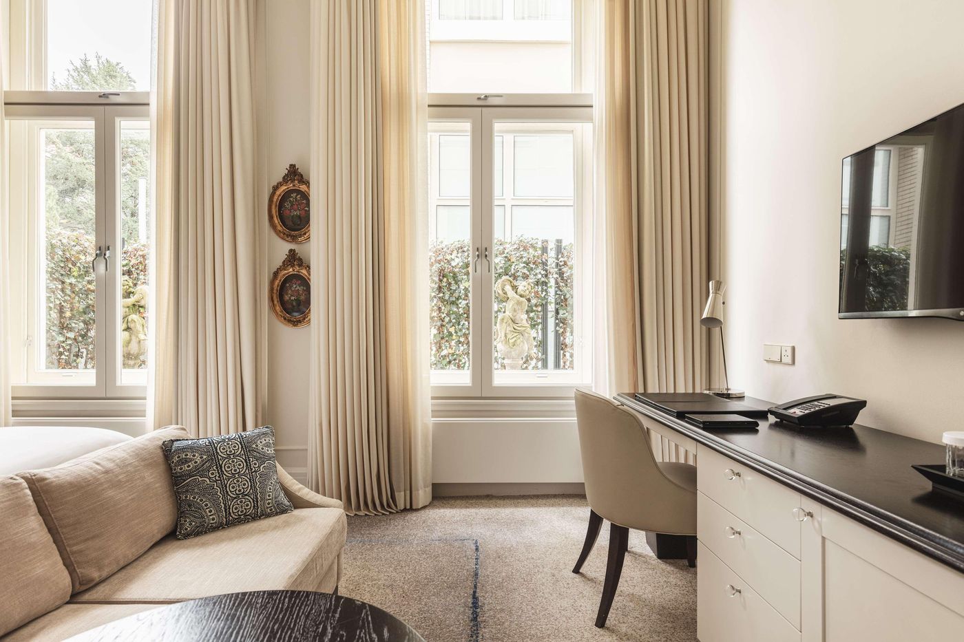 Waldorf-Astoria-Amsterdam-Room-42