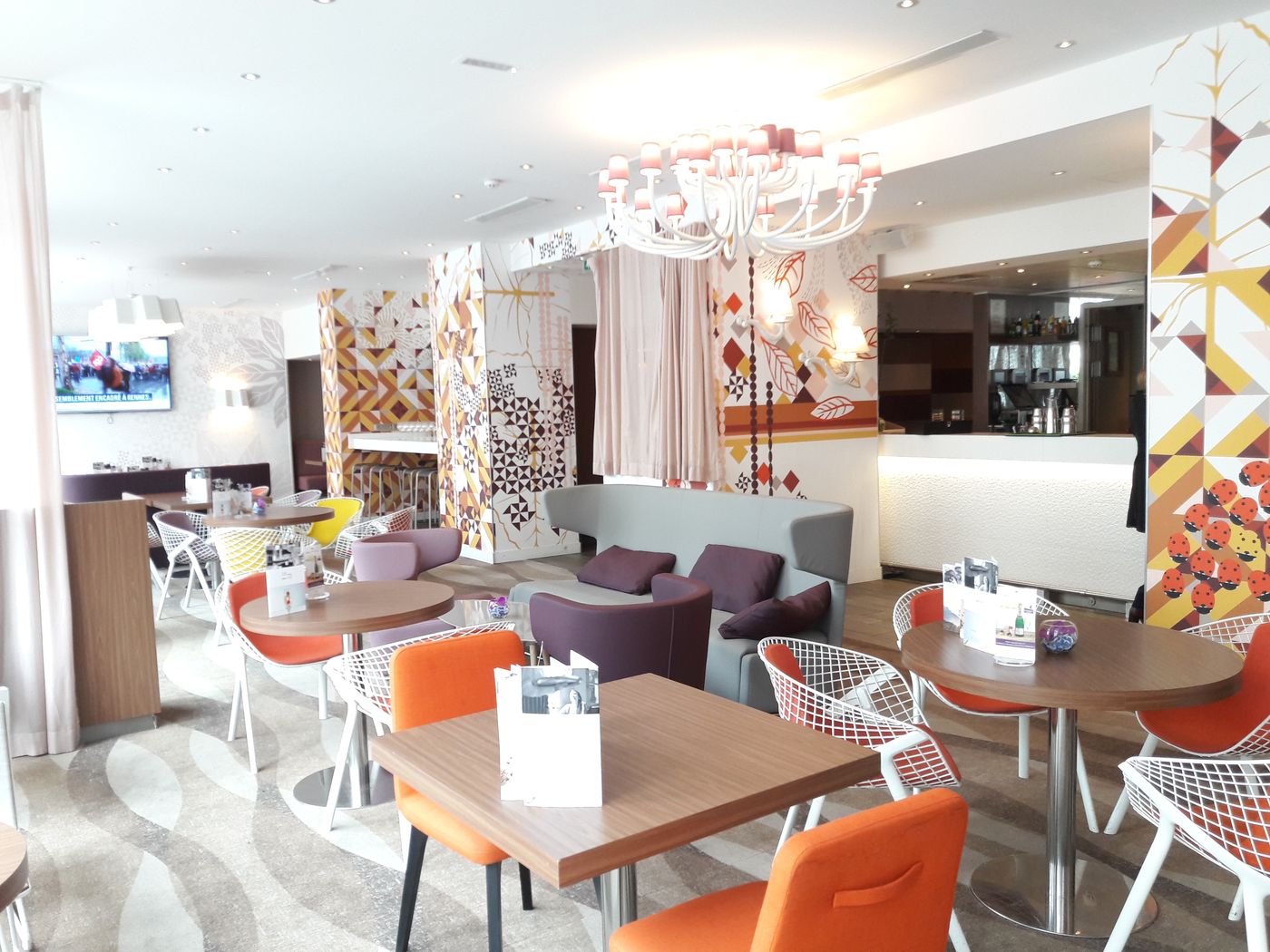 Mercure-Paris-Montmartre-Sacre-Coeur-Bar-21
