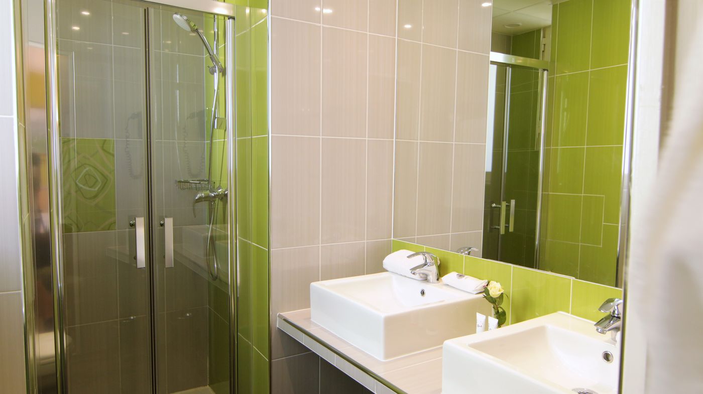 Hotel-Glasgow-Monceau-by-Patrick-Hayat-Room-44