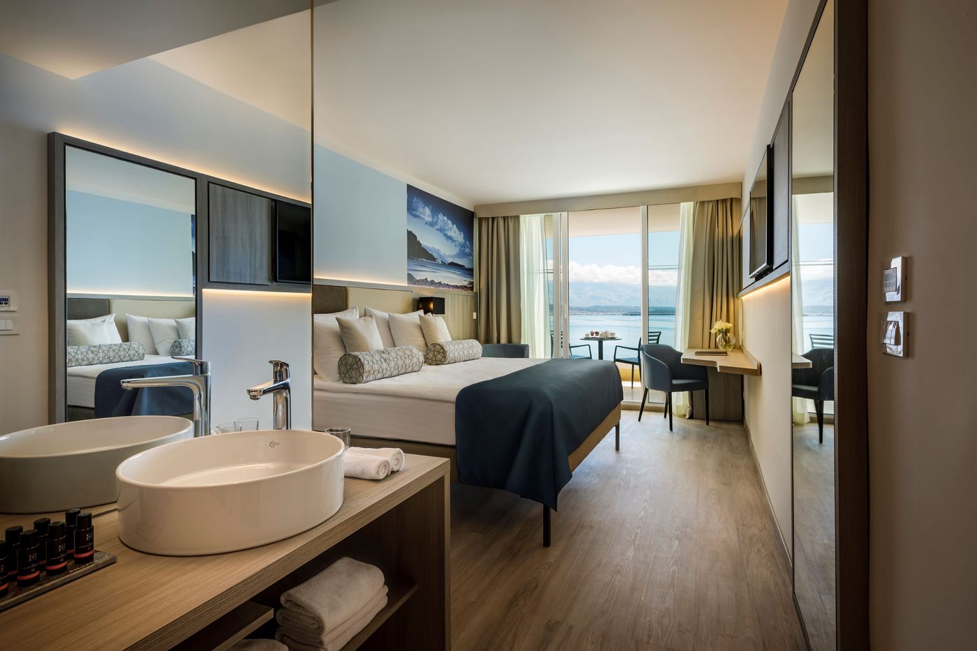 Carolina-Hotel---Residence-Room-14