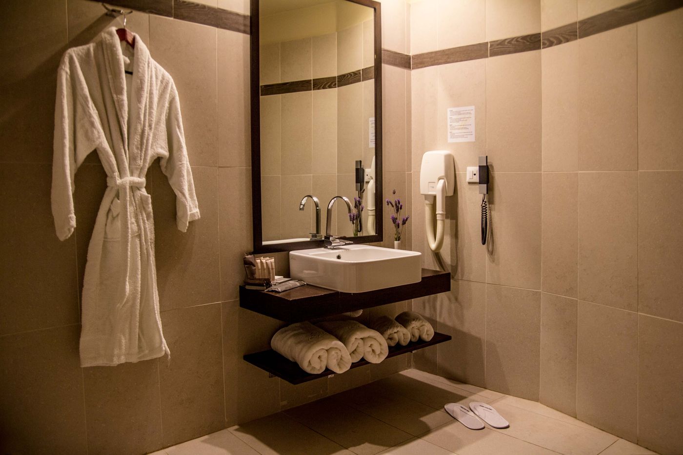 Mabely-Grand-hotel-Room-47