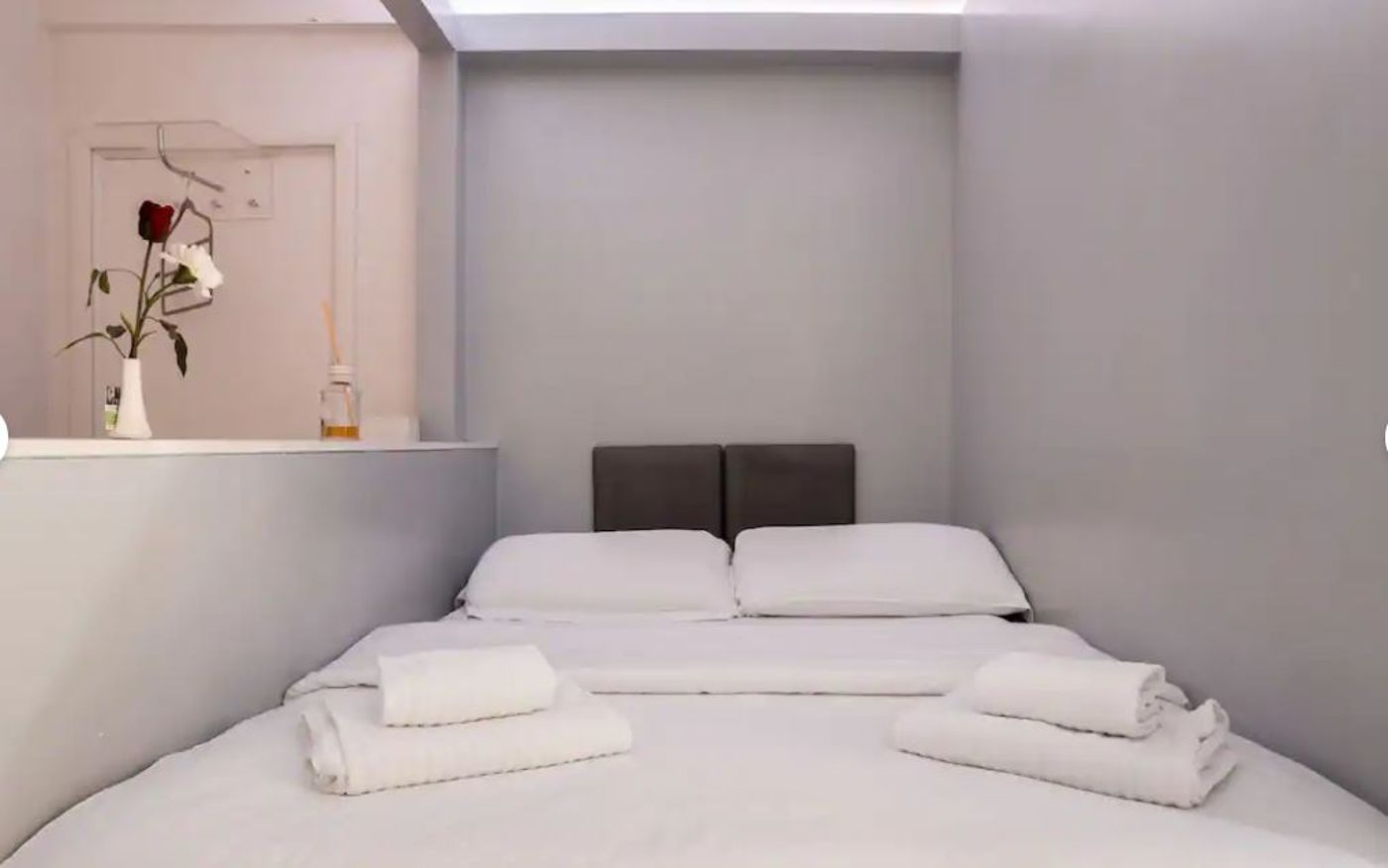 iRooms-Spanish-Steps-Room-13