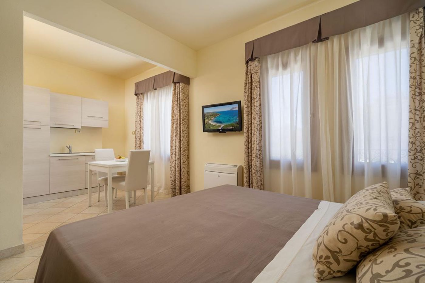 Hotel-Regina-Elena-Room-5