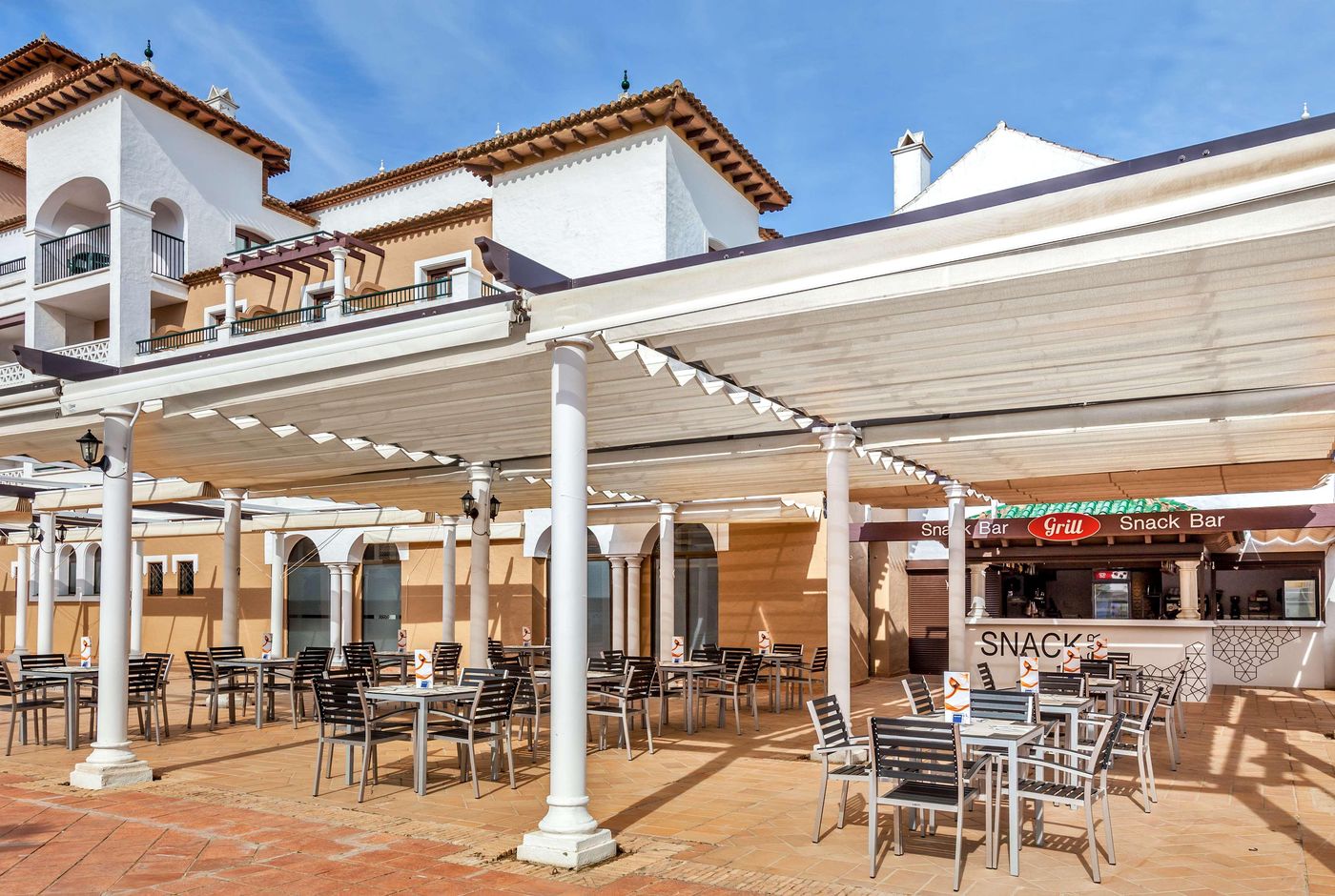 Barcelo-Isla-Canela-Bar-7