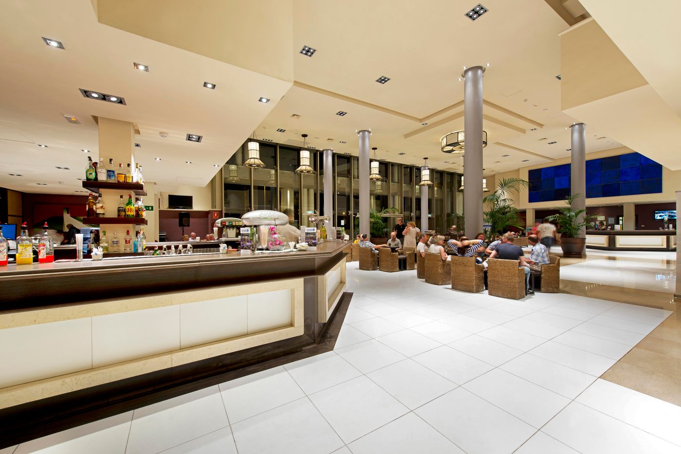 Marylanza-Suites---Spa-Bar-18