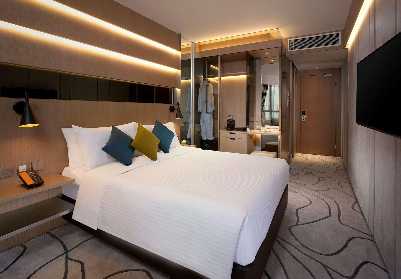 The-Harbourview-Hong-Kong-Room-13