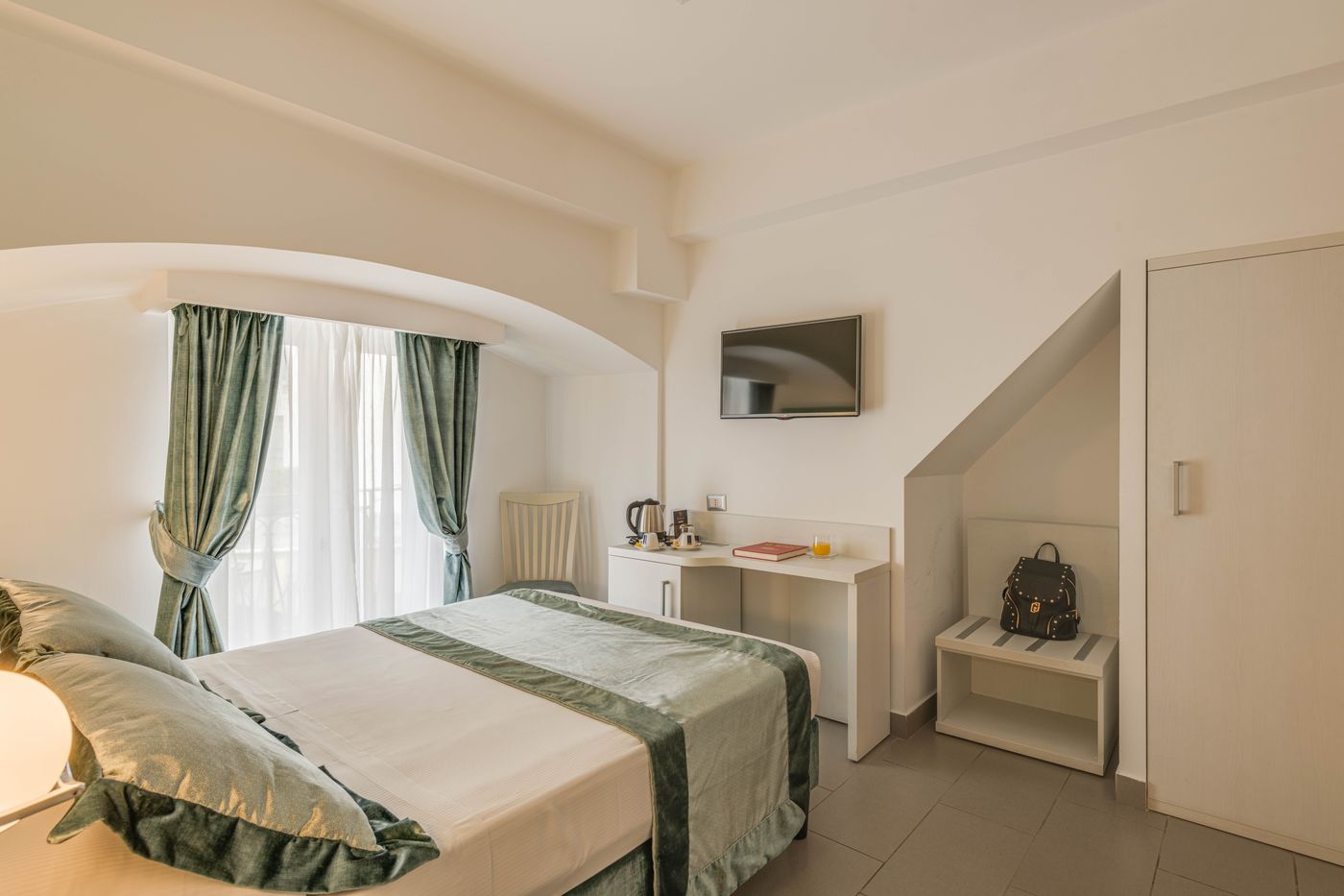 Trevi-Palace-Hotel-Room-21