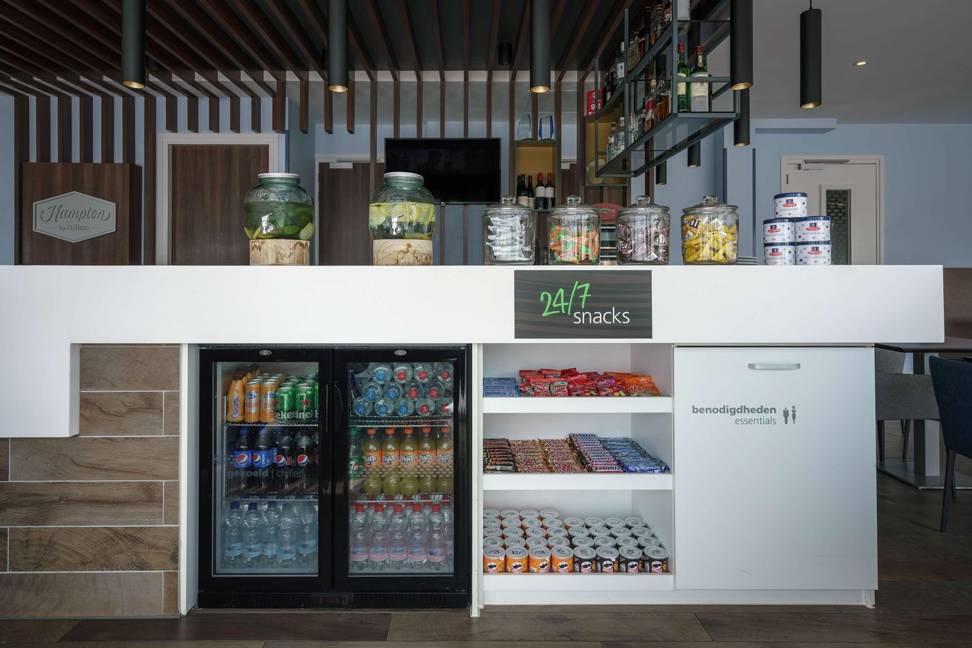 Hampton-By-Hilton-Amsterdam-City-Centre-East-Restaurant-20