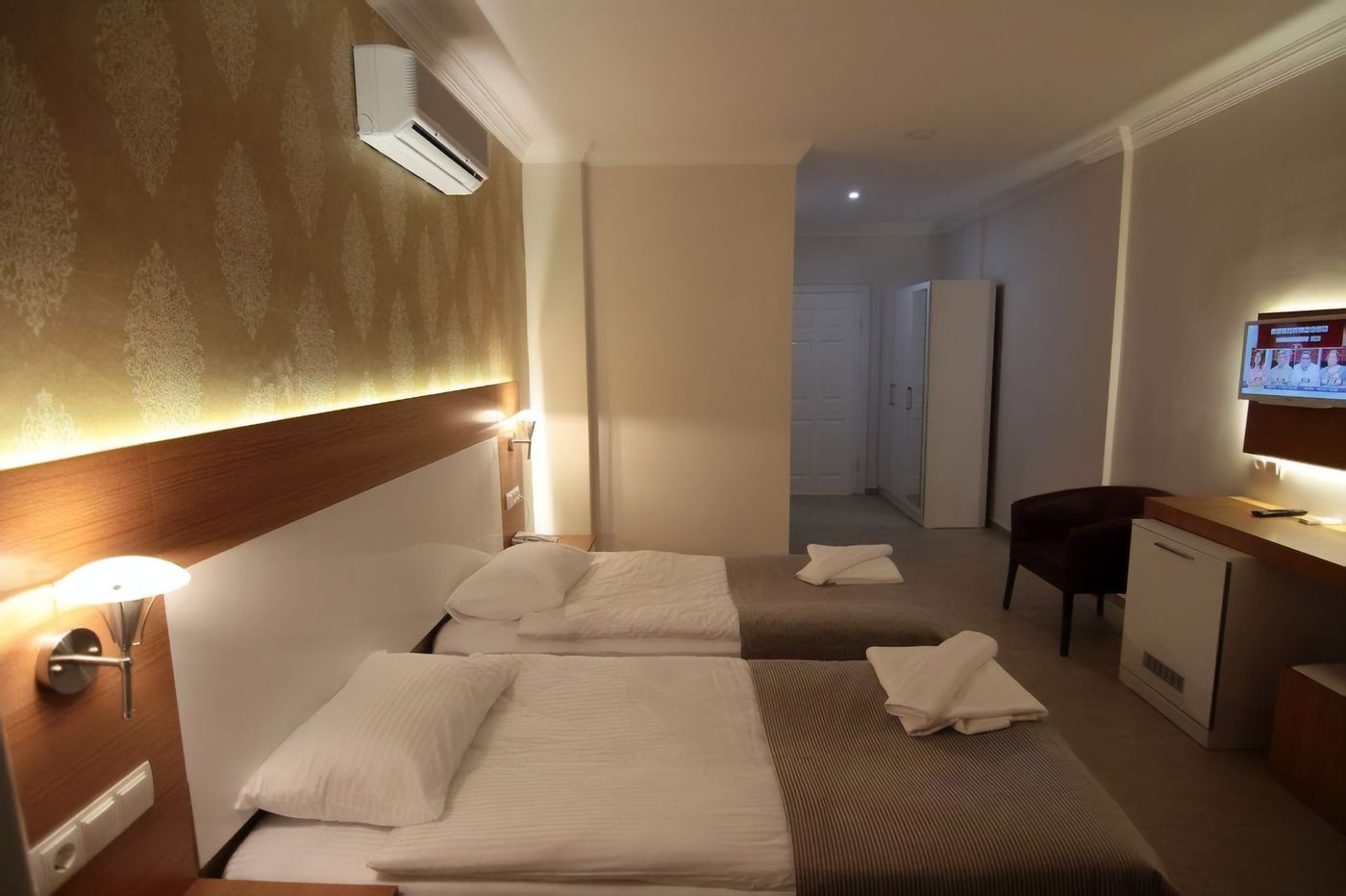 Daisy-Garden-Resort-Hotel-Room-22