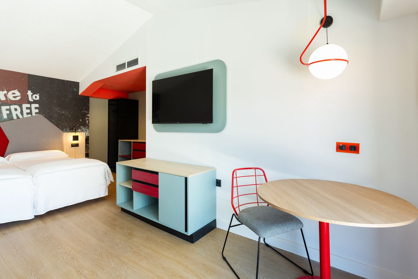 25.07.25 Sholeo Lodges Maspalomas