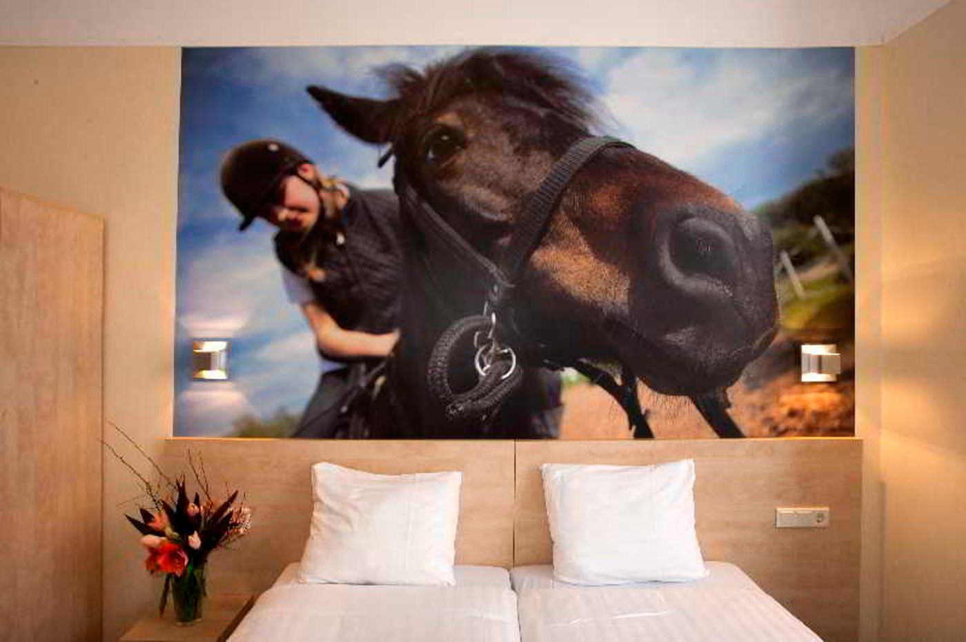 Iron Horse-Netherlands-Amsterdam-Room-10