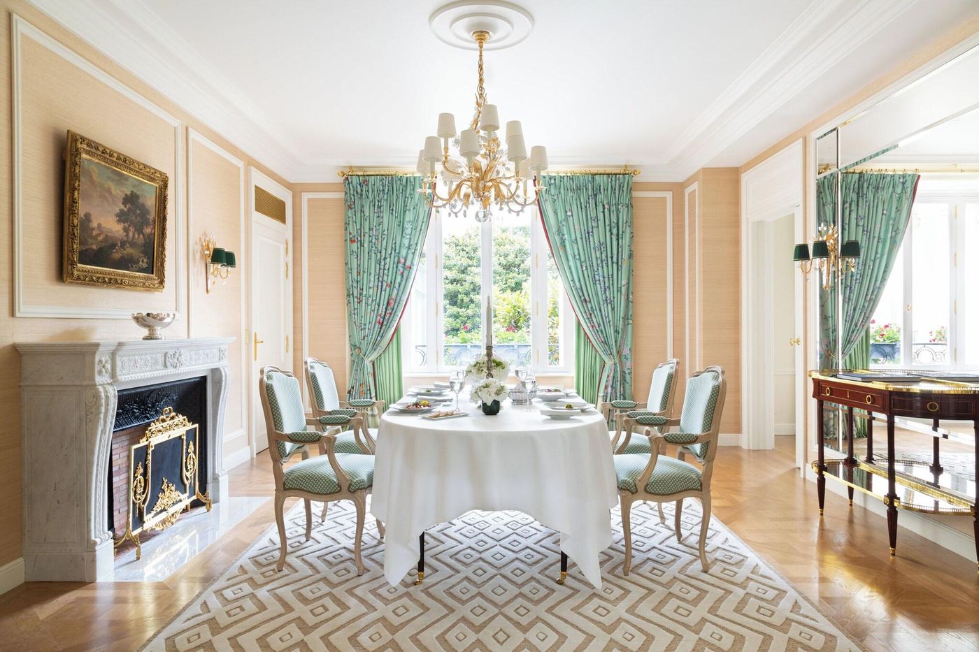 Le-Bristol-Paris-Room-52