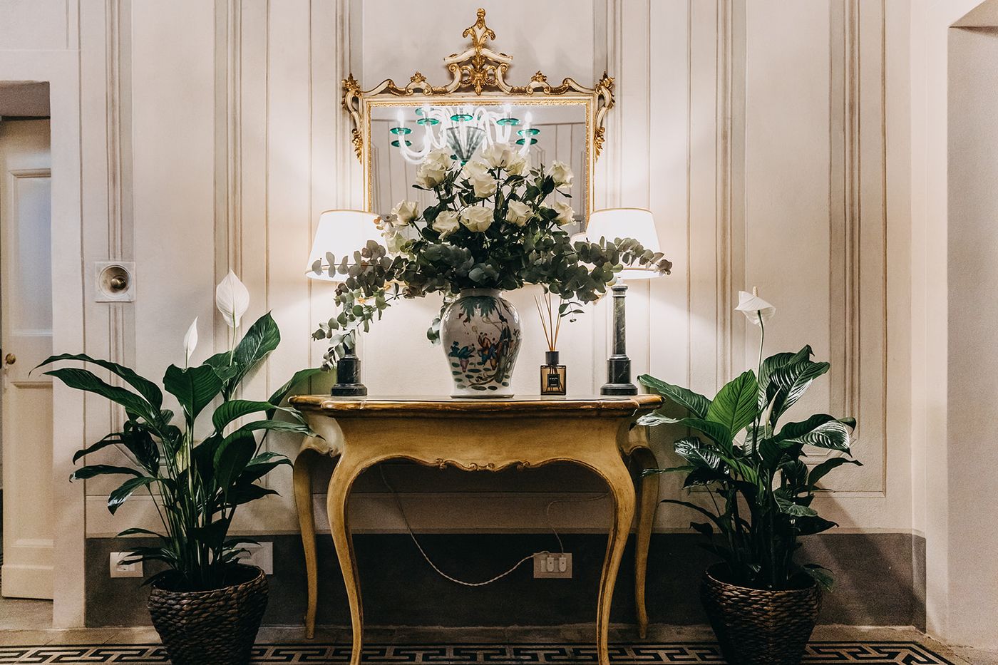 Palazzo Feroci-Italy-Pisa-Lobby-8