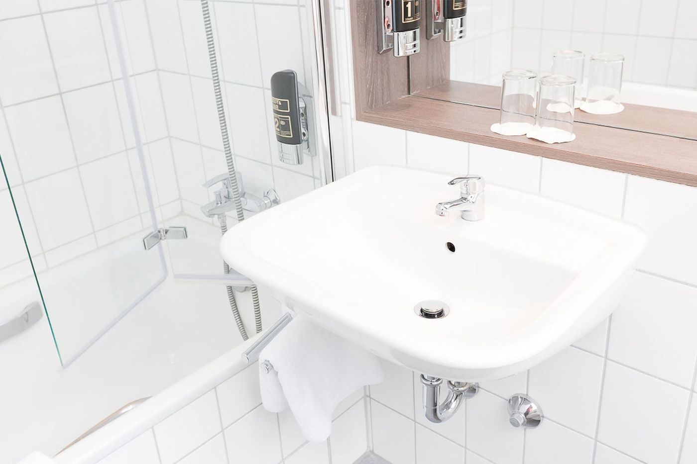 Manhattan Hotel - Germany - FRANKFURT AM MAIN - Room - 6