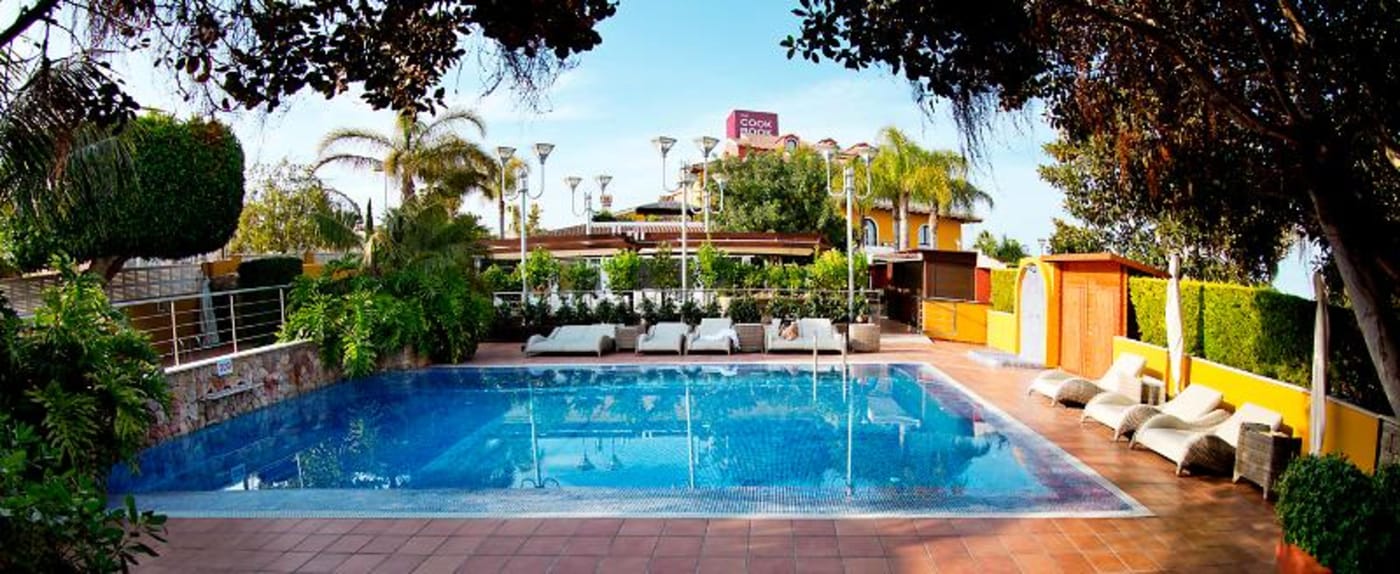 The-Cook-Book-Gastro-Boutique-Hotel---Spa-Pool-3