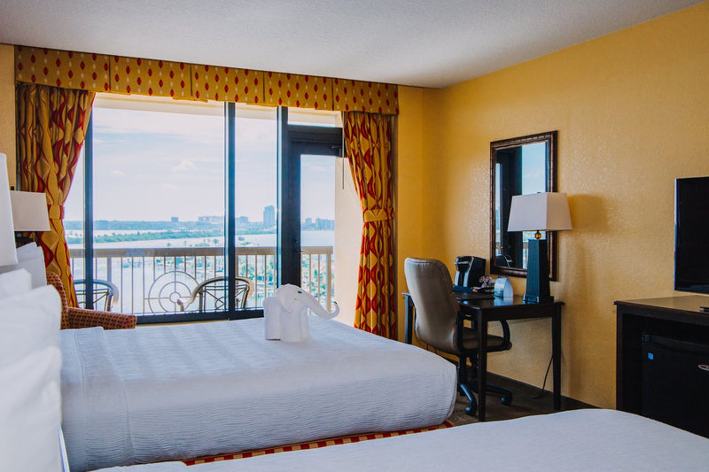 Pier House 60 Marina Hotel