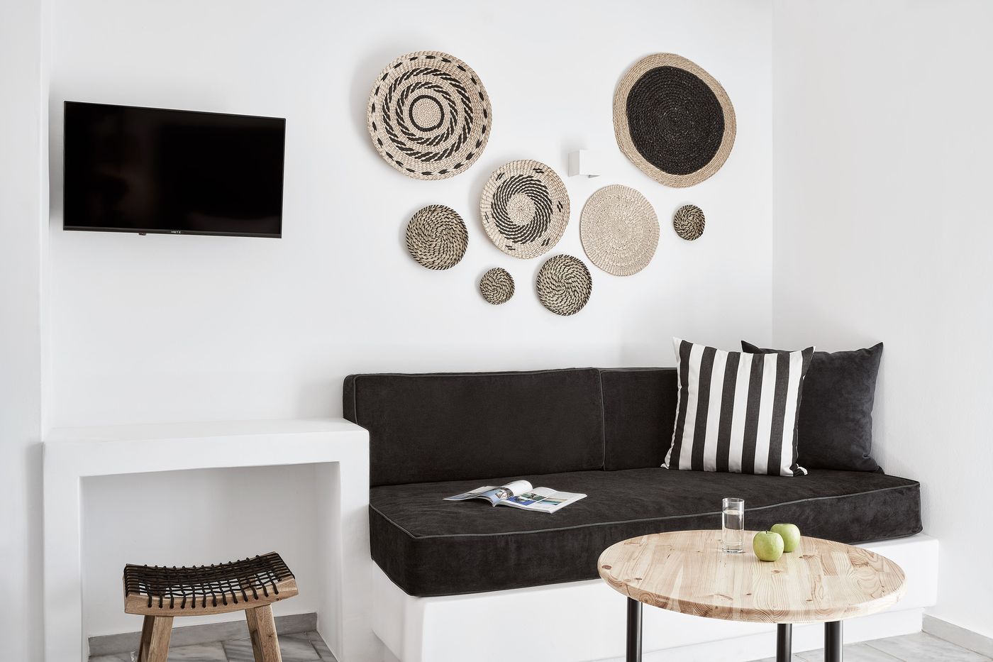 Mr---Mrs-White-Mykonos-Room-46