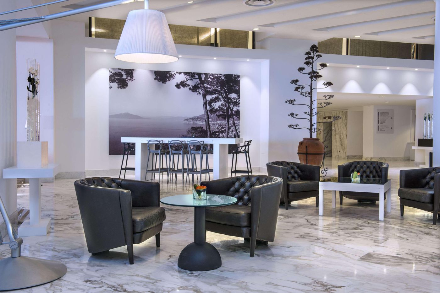 Hilton-Sorrento-Palace-Lobby-80