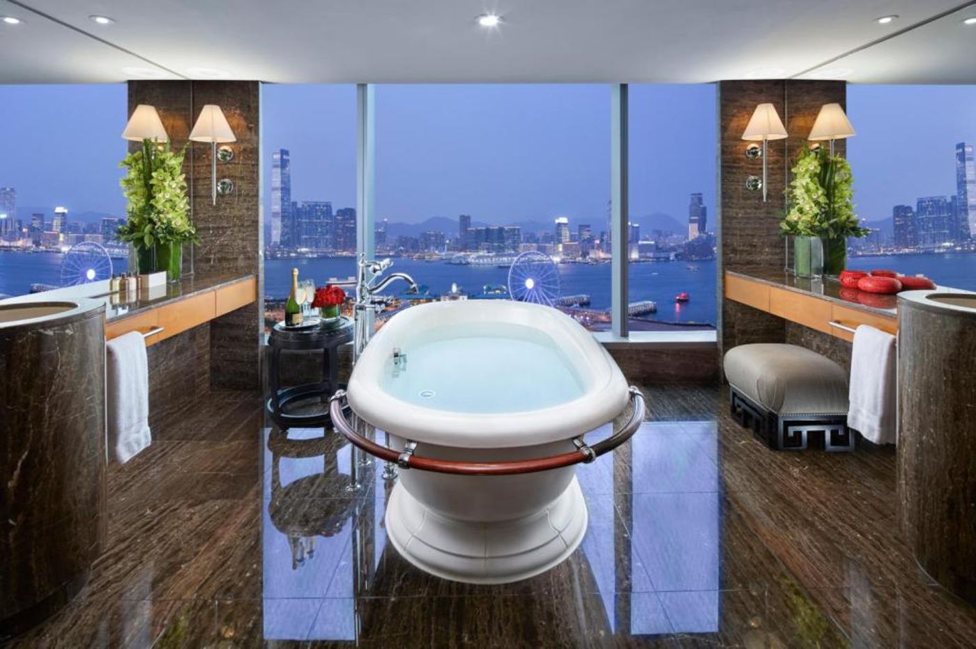 Mandarin-Oriental--Hong-Kong-Room-9