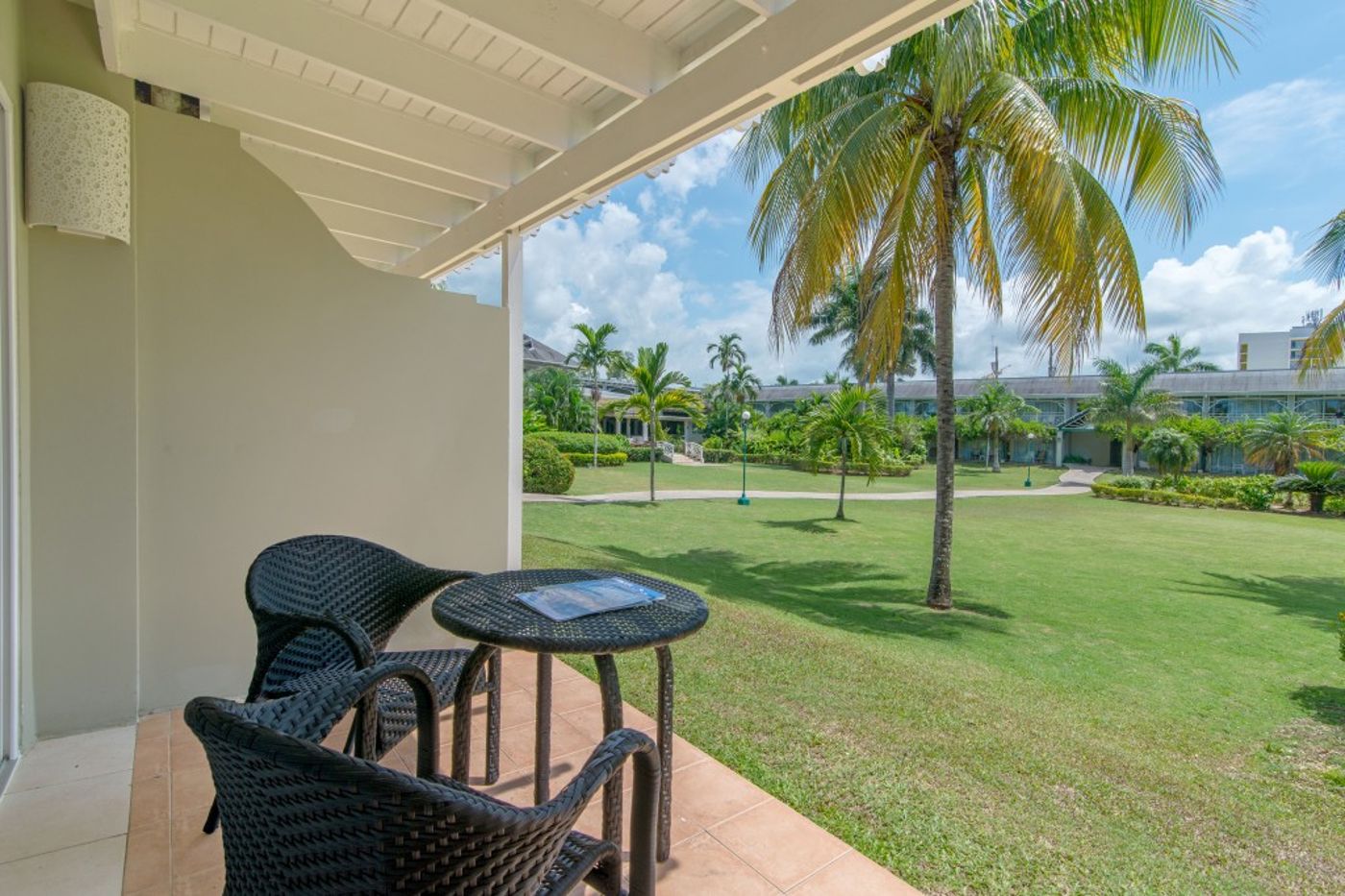 Sunscape-Cove-Montego-Bay-Resort-and-Spa-Room-11